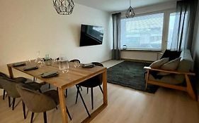 Ylimmaen Kerroksen Tilava Kolmio Jokinaekymaellae